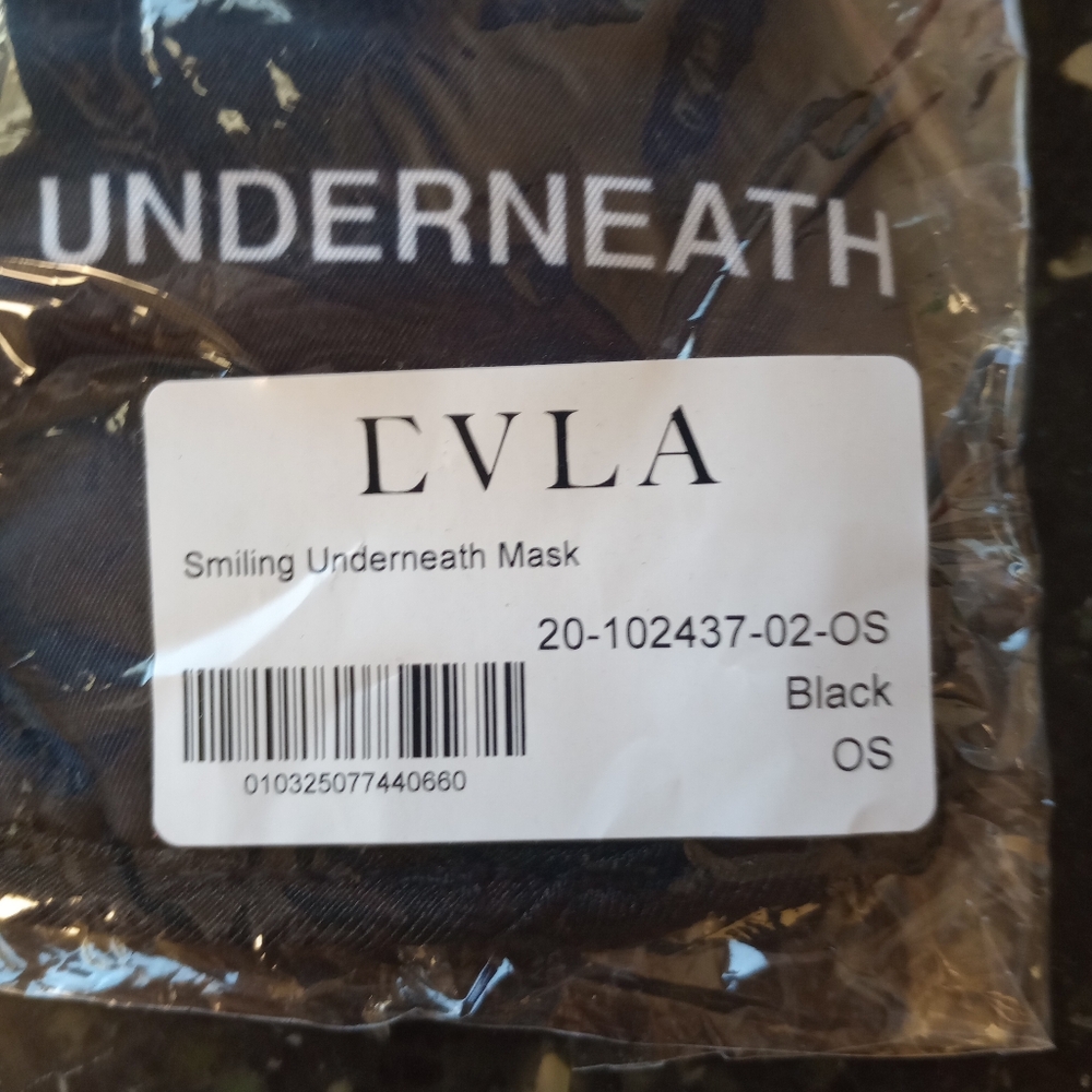 Mask - Picture 2 of 3